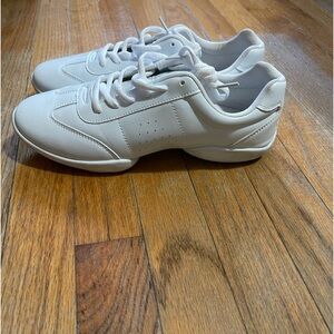 Cheer shoes ( no name brand )